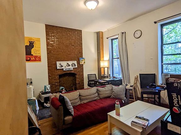 4th image of 910 Columbus Ave APT 1b