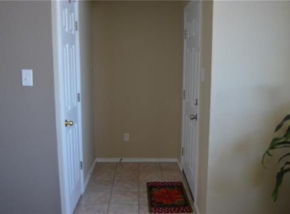 3rd image of 1606 Creekpark Trl