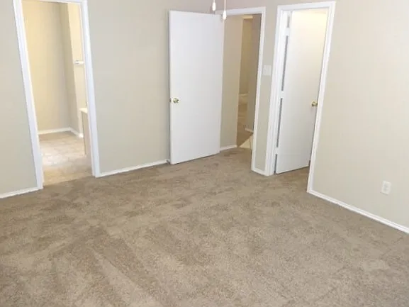 7610 Dockside Dr — Photo 6