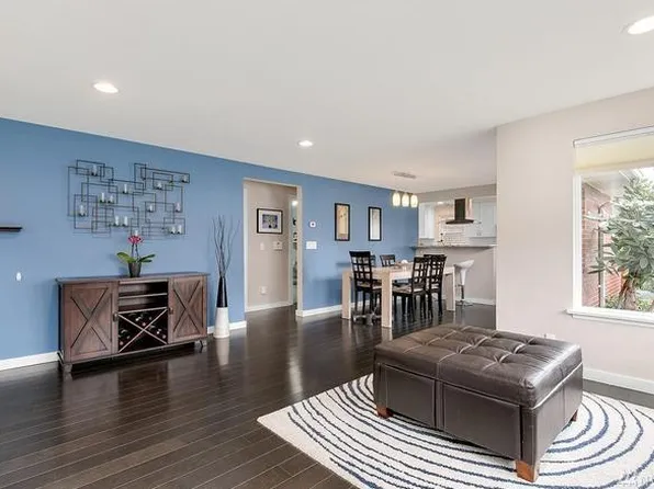 609 NW 127th St, Seattle, WA 98177