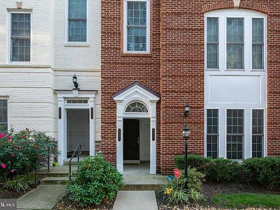 2nd image of 2305 Brookmoor Ln #343A