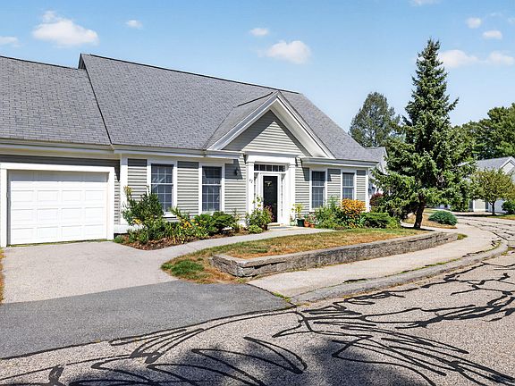 3rd image of 42 Farragut Way #31