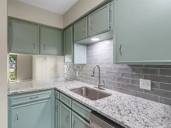 4314 Overlook Ct, Granbury, TX 76049