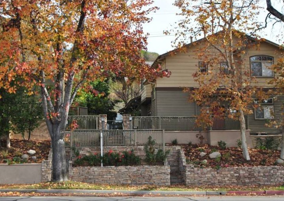 1st image of 500 N Rosemead Blvd APT 17