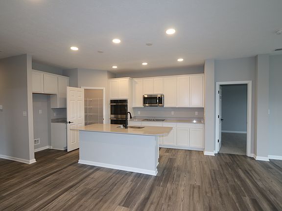 4th image of 10617 Maidenhair Dr