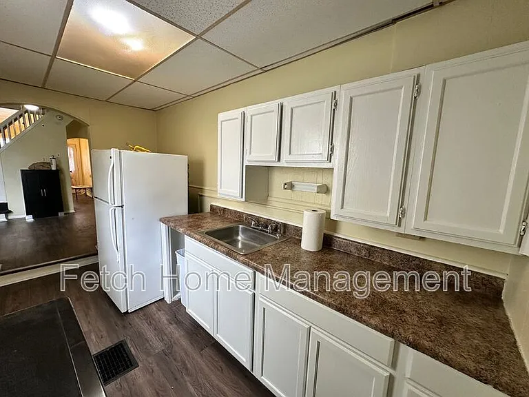 1024 Birch St — Photo 22