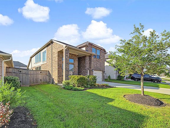 2nd image of 29627 Mahogany View Ln