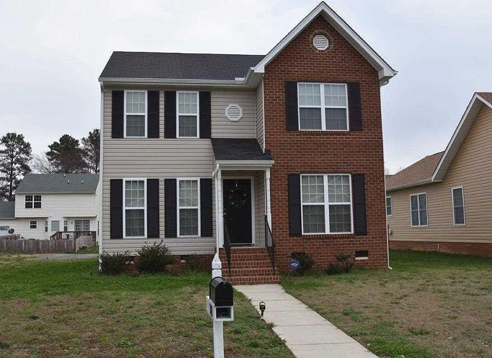 1st image of 4 Theresa Ln