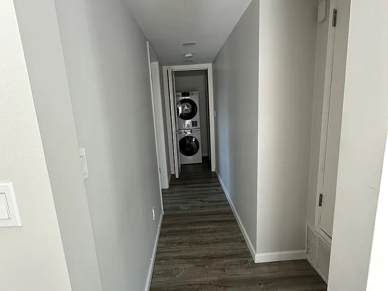 105 S Hayworth Ave #9 — Photo 7