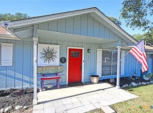 553 Scenic Dr, Canyon Lake, TX 78133