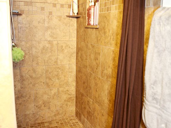 2nd image of 11735 W Camino Vivaz