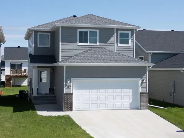 1559 67th Ave S, Fargo, ND 58104
