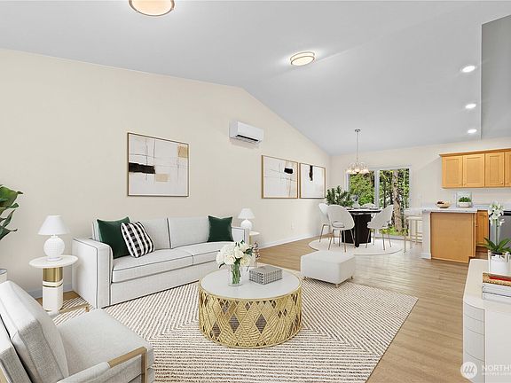 3rd image of 18224 Rockwood Court SE