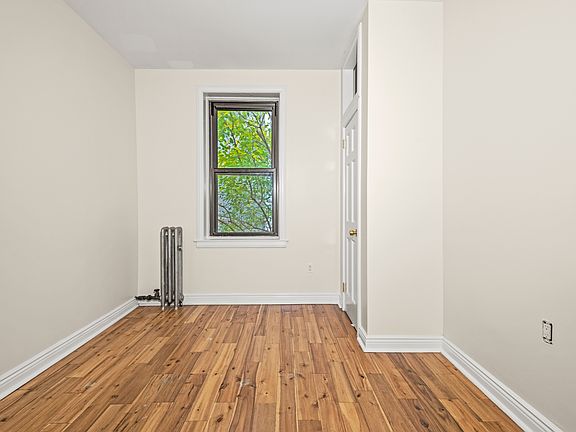 2nd image of 1356 Pacific St APT 2C