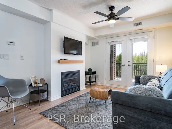 8 Brandy Lane Dr #204, Collingwood, ON L9Y 0X4