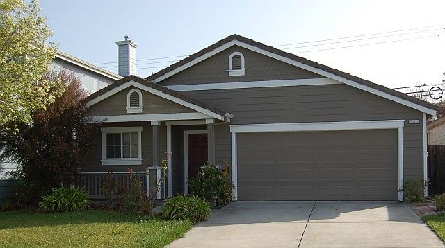 1st image of 8 Bethany Dr