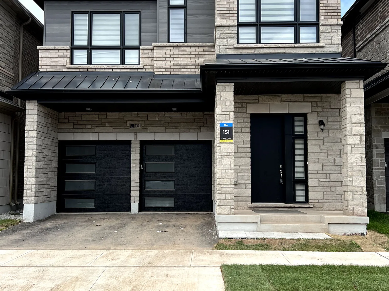 4 bed, $5,600 — Photo 1