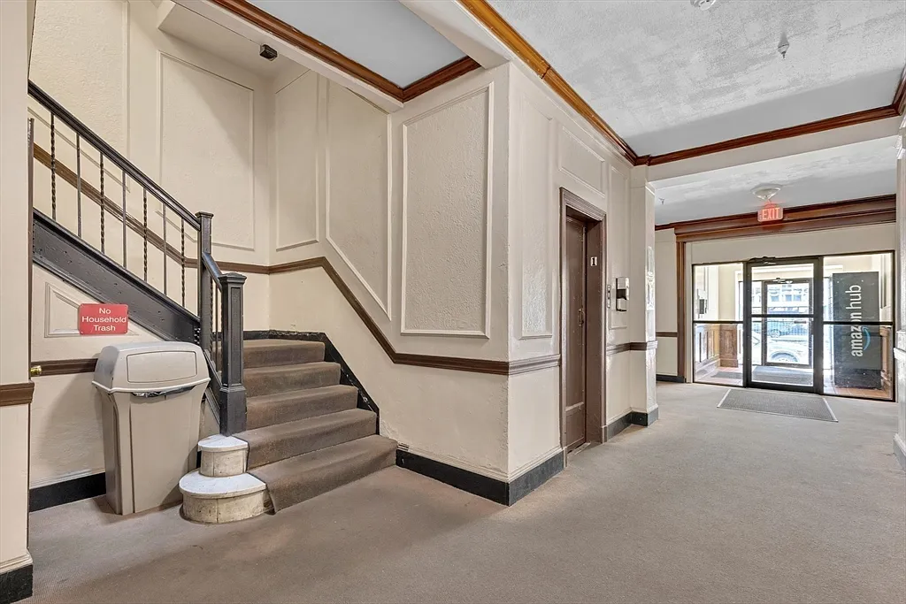 1 bed, 1.0 bath, 522 sqft, $2,275 — Photo 2