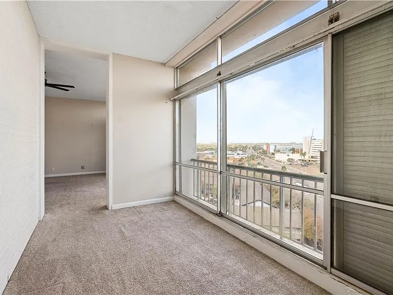 4600 Ocean Dr #906 — Photo 12