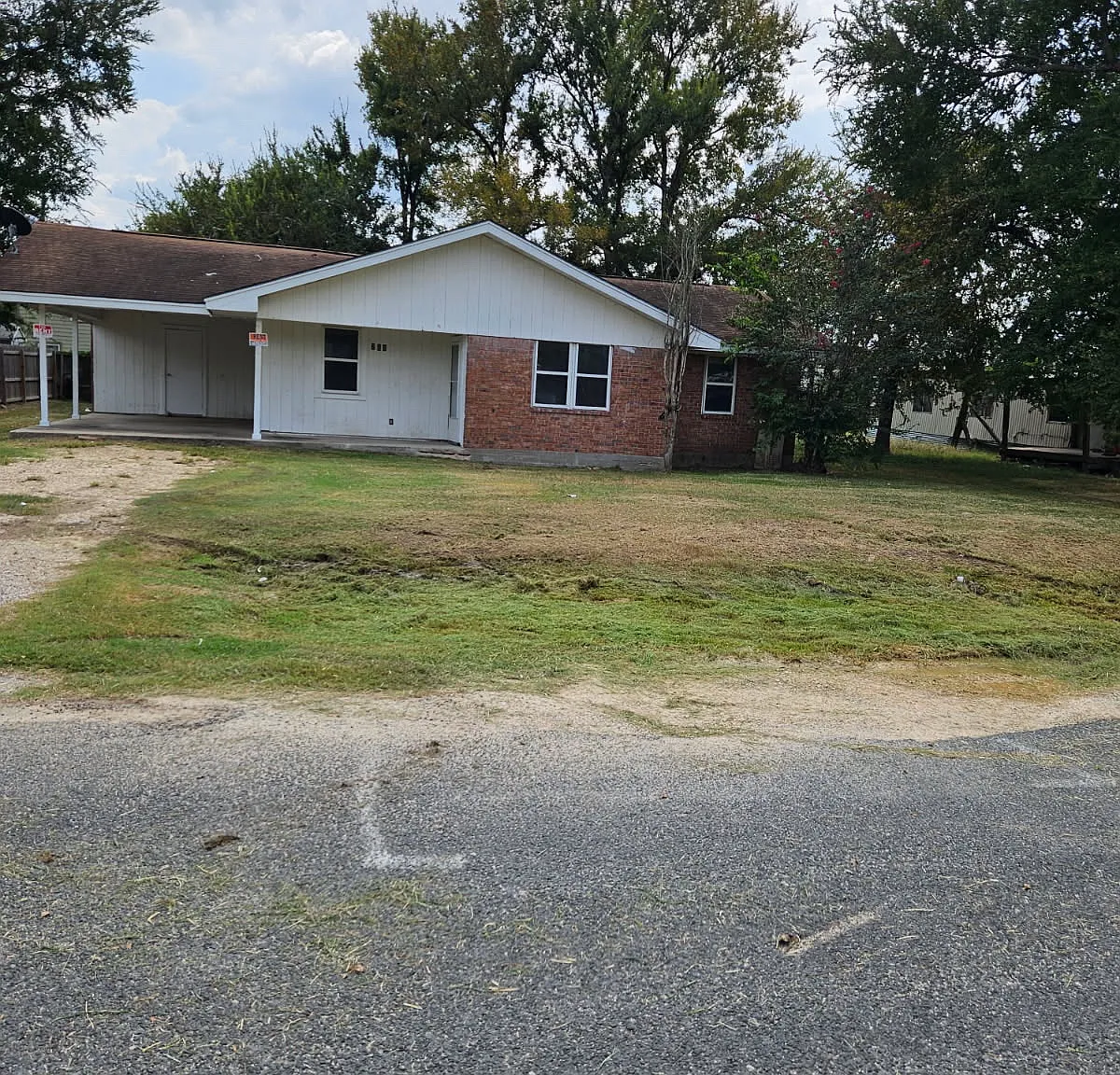 3 bed, 1200 sqft, $1,295 — Photo 1