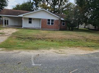 711 W Virginia St, Navasota, TX 77868