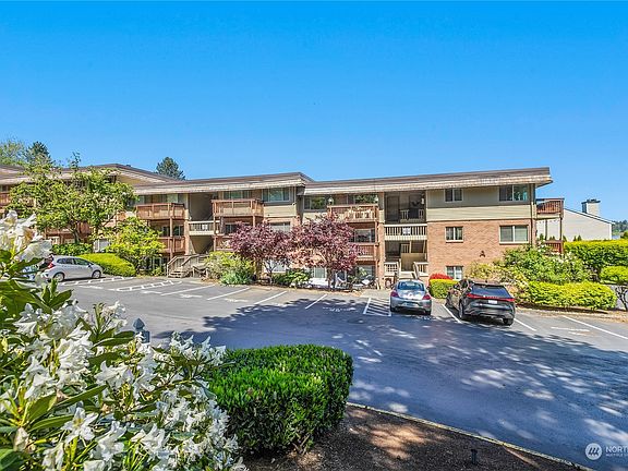 2nd image of 3834 175th Avenue NE #308