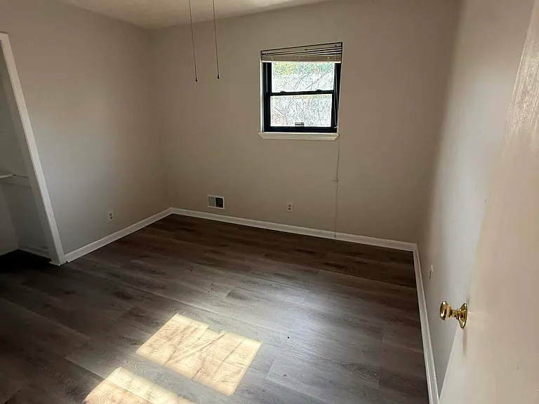 128 Grant Cir — Photo 16