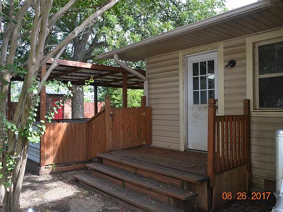 3rd image of 305 S Fernwood Ave
