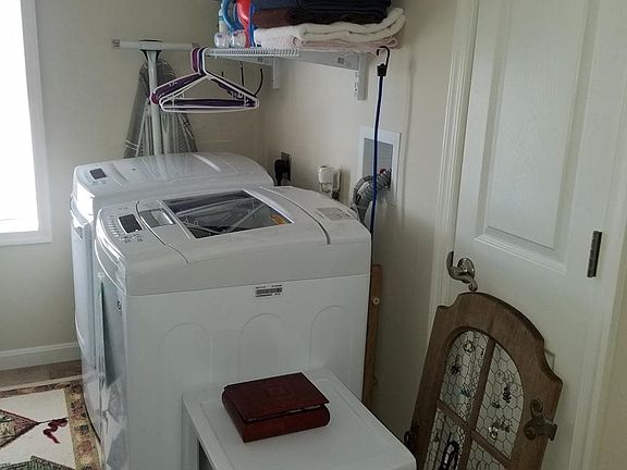 Laundry Area / hookups only