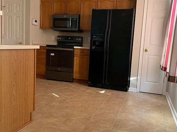 3rd image of 5102 Elizabeth Rd