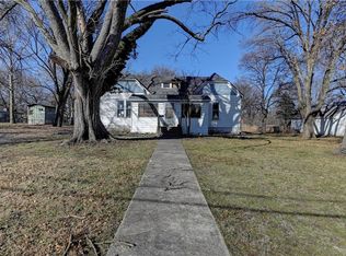 588 W Loula St, Olathe, KS 66061