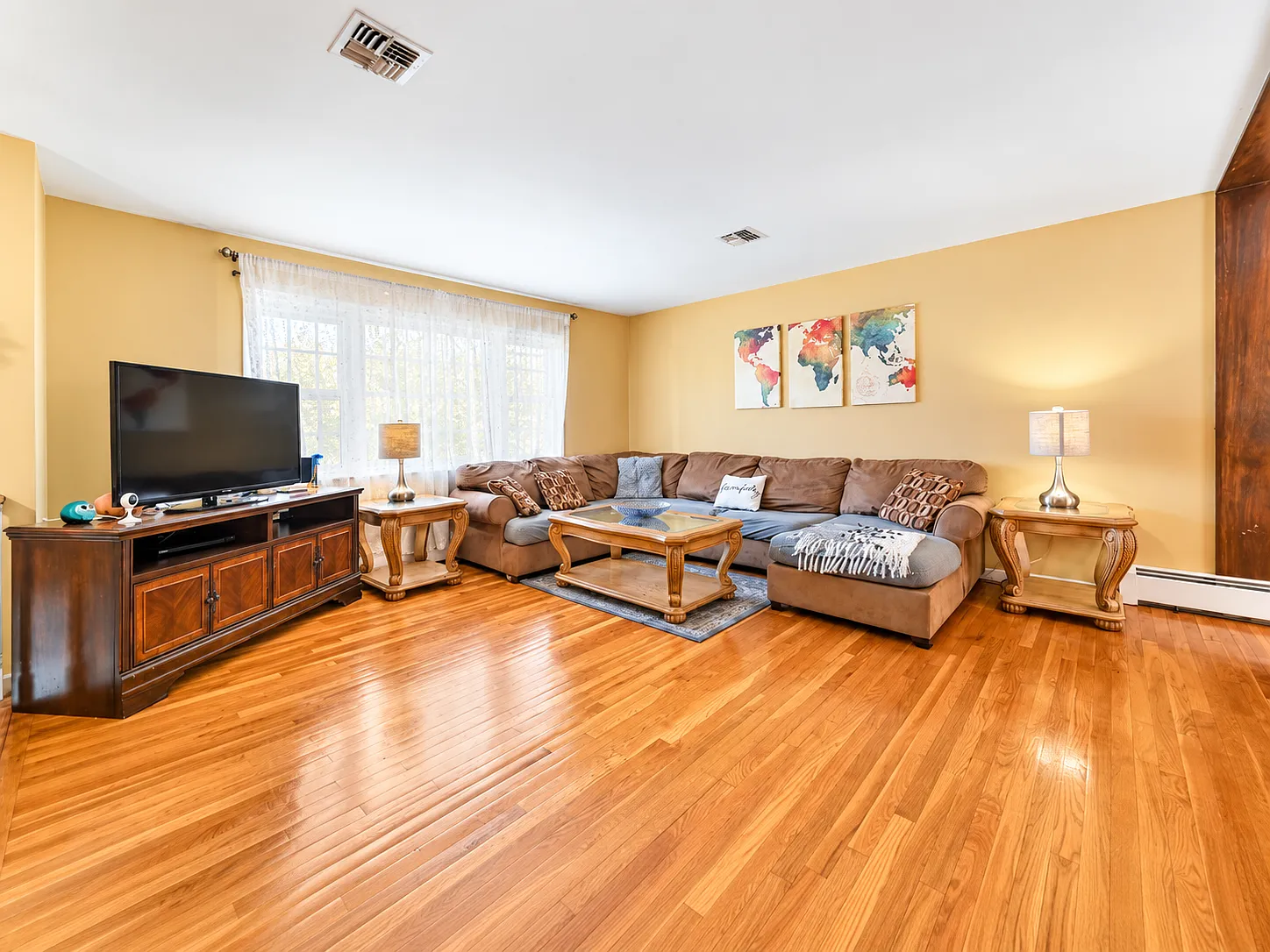 4 bed, 1788 sqft, $3,650 — Photo 2