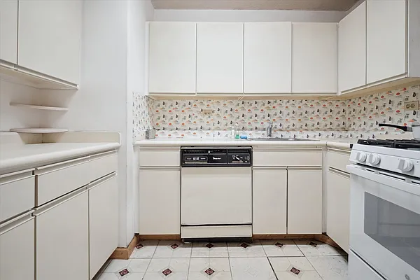 Sold by P R O Links Realty Inc | media 13