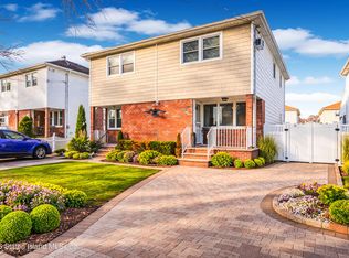 175 Benton Ave, Staten Island, NY