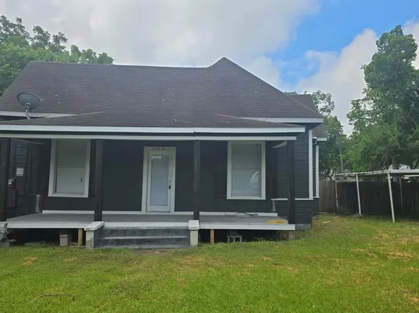 1108 W Center St, Sherman, TX 75092