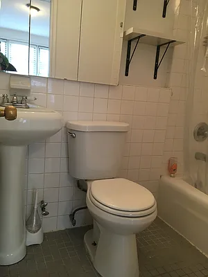 Rented by Century 21 Metropolitan | media 13