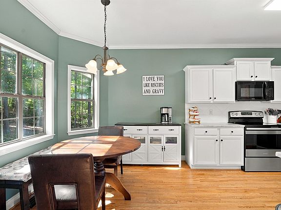 5th image of 460 Sunset Lake Cir