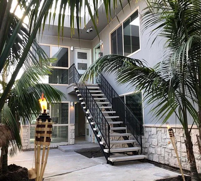 Hanalei Palms Courtyard
