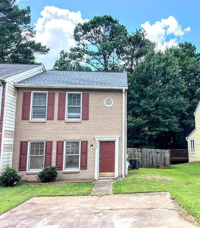 2 bed, 2.5 bath, 1280 sqft, $1,395 — Photo 1