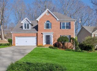 680 Somerset Vale Dr, Lawrenceville, GA 30044