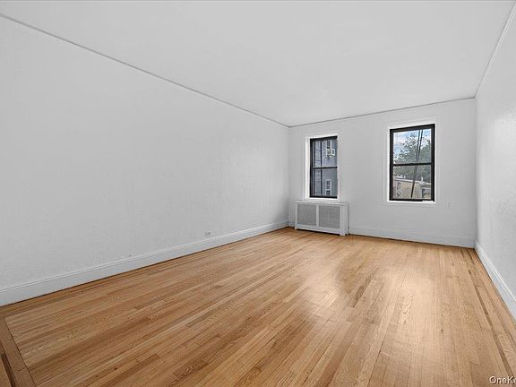 5th image of 20 William Street #1A