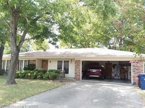 8524 S 30th Ter, Fort Smith, AR 72908