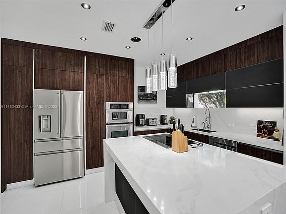 2nd image of 21388 Marina Cove Cir APT 15G