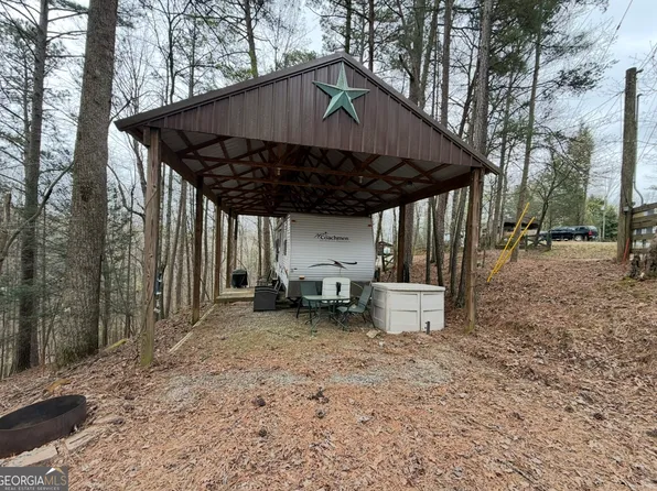 96 10th St, Ellijay, GA 30540