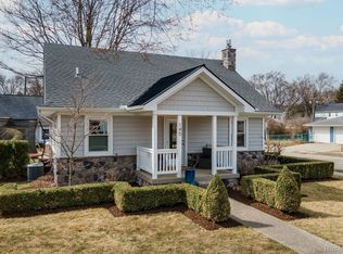 145 N Helen Ave, Rochester, MI 48307