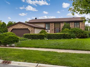 165 S Mill Meadow Ln, Addison, IL 60101