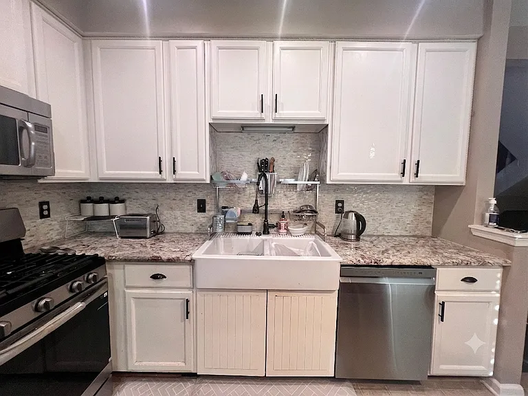 6314 Meadow Glade Ln — Photo 14