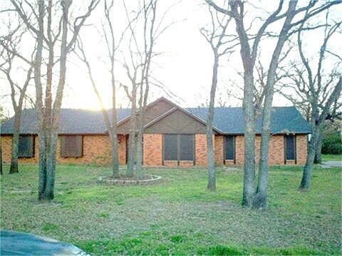 2nd image of 221 Willowood Dr