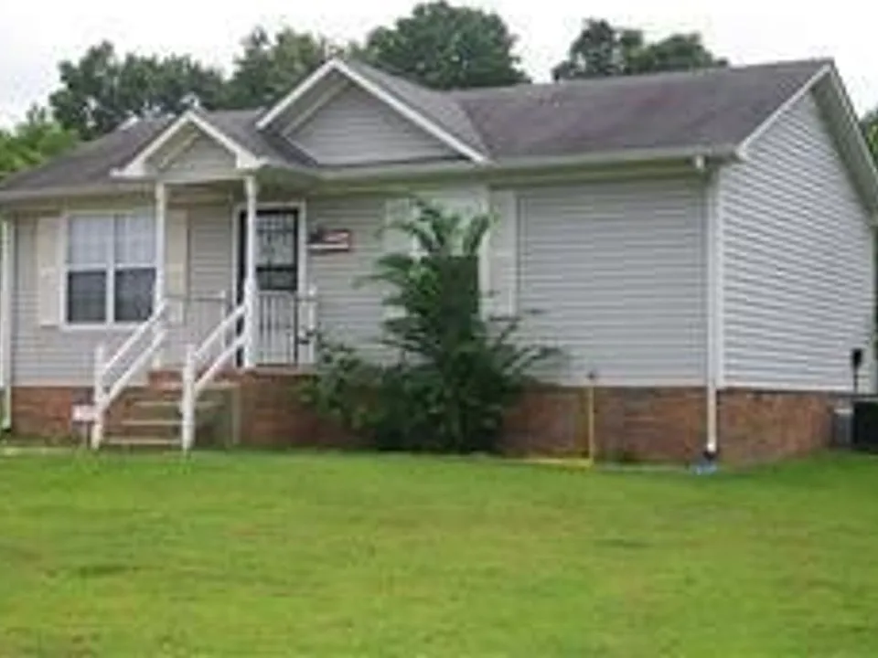 128 Grant Ave