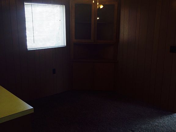 4th image of 36 N Elm St